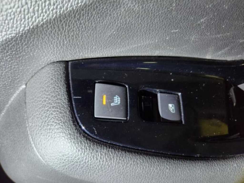 Chevrolet Orlando 2017 Negro - Importación desde Corea - HF Imports Iquique - Foto 16