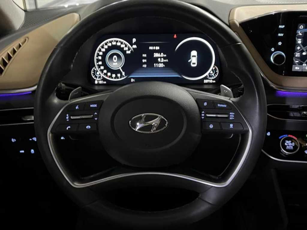 HYUNDAI Sonata - Vista 12