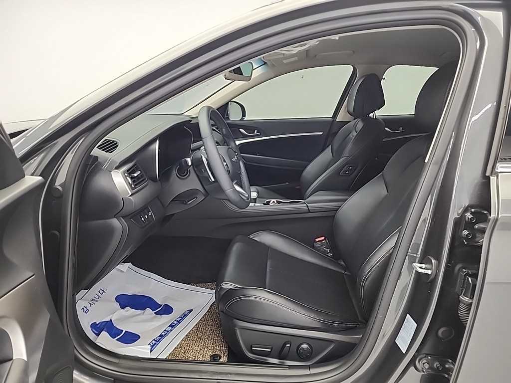 Genesis G70 - Vista 11