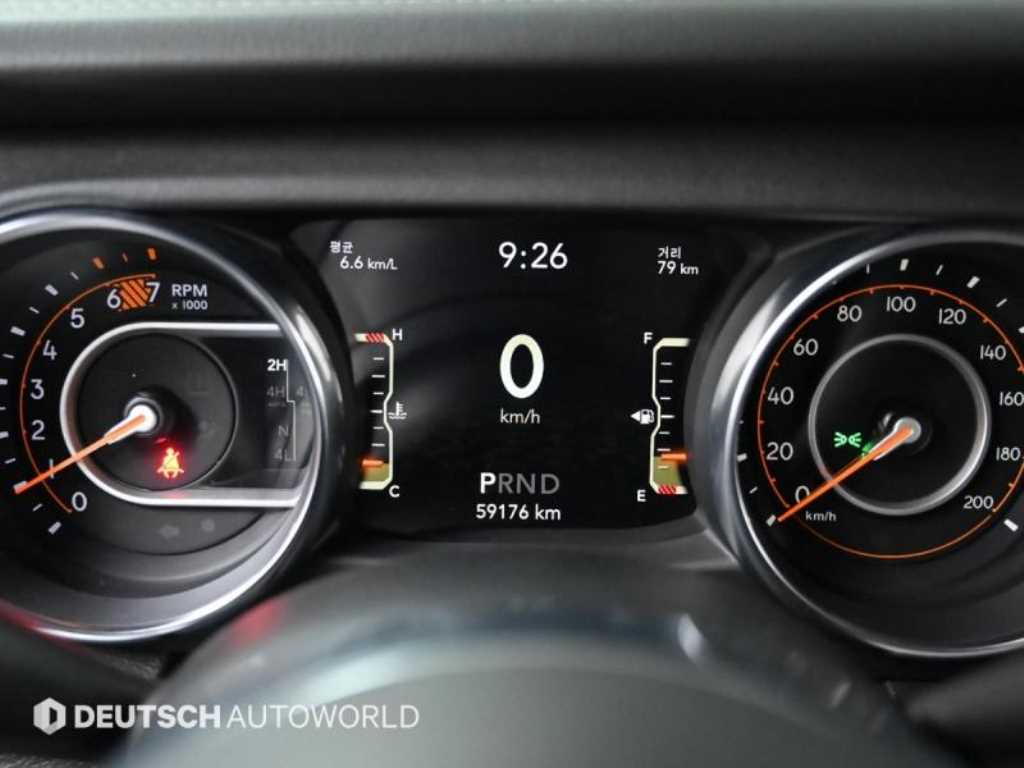 Jeep Wrangler - Vista 8