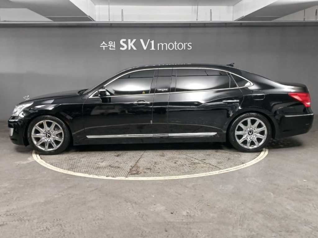 HYUNDAI Equus - Vista 5