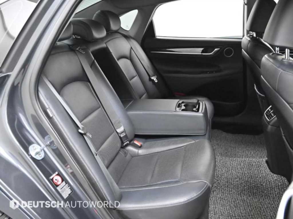 HYUNDAI Grandeur - Vista 12