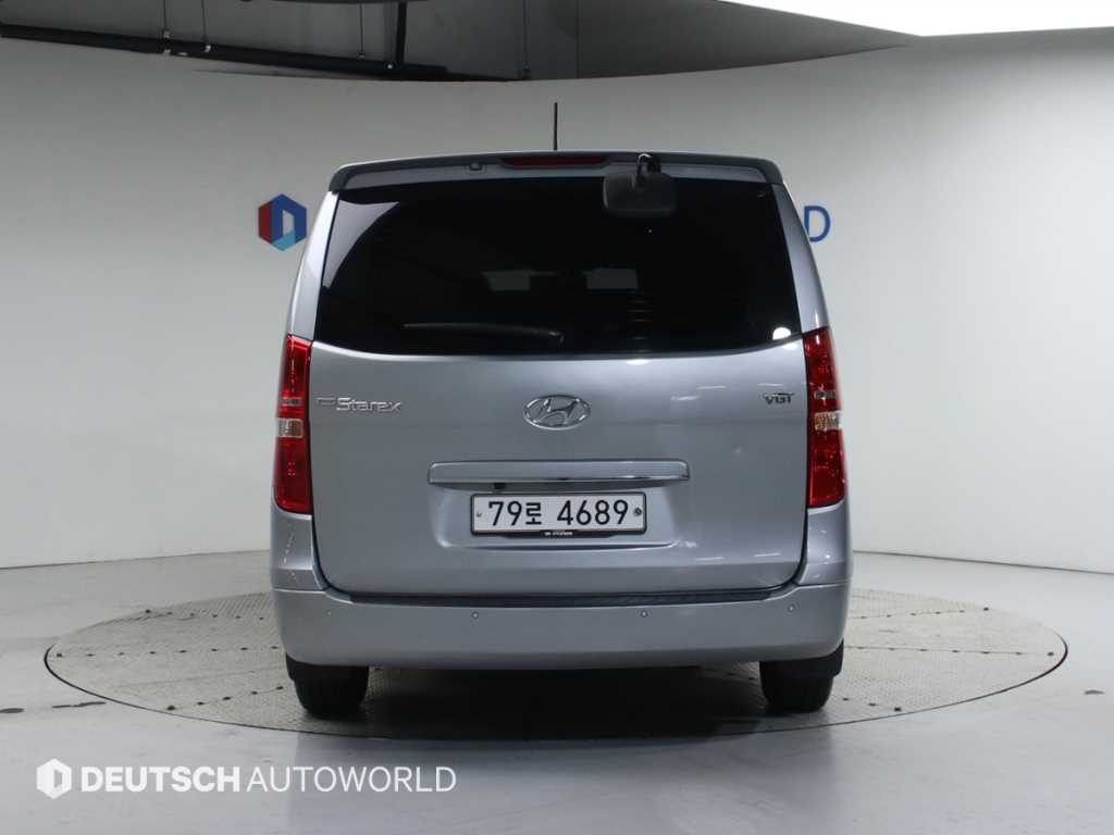 HYUNDAI Starex - Vista 4