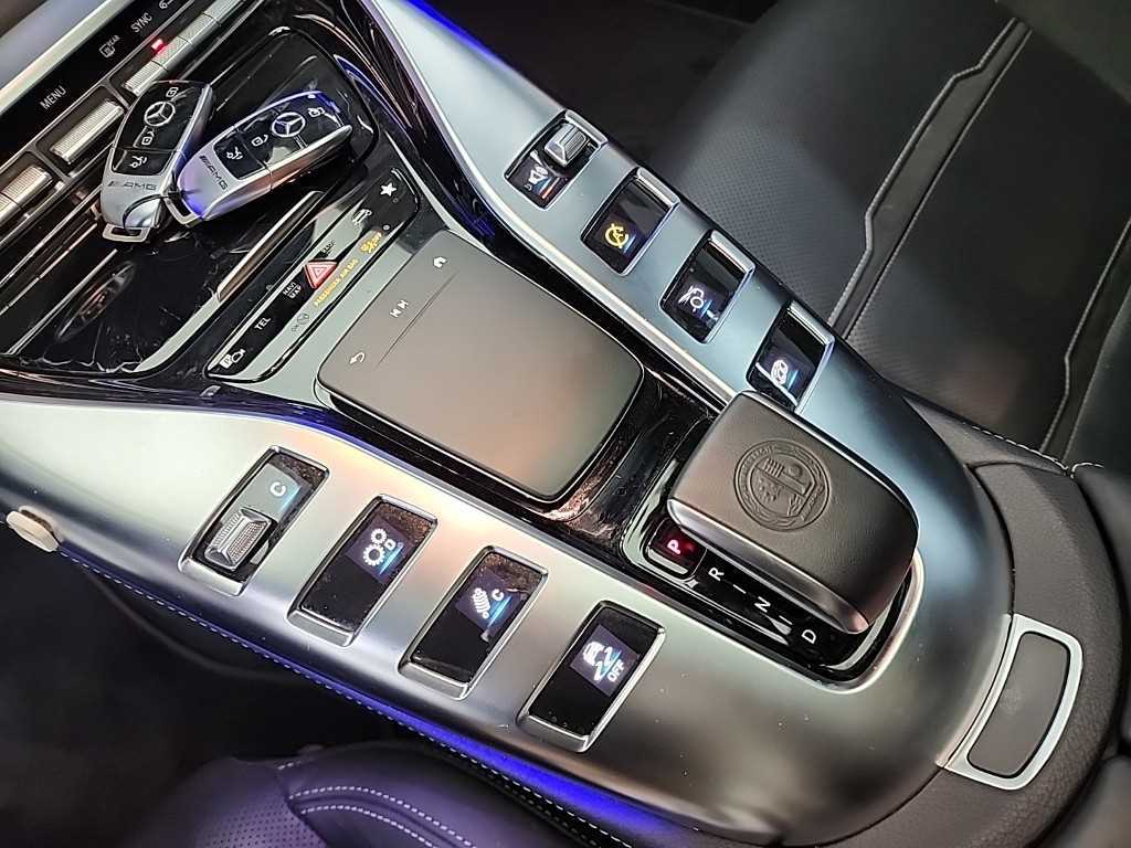 Mercedes Benz AMG GT - Vista 8