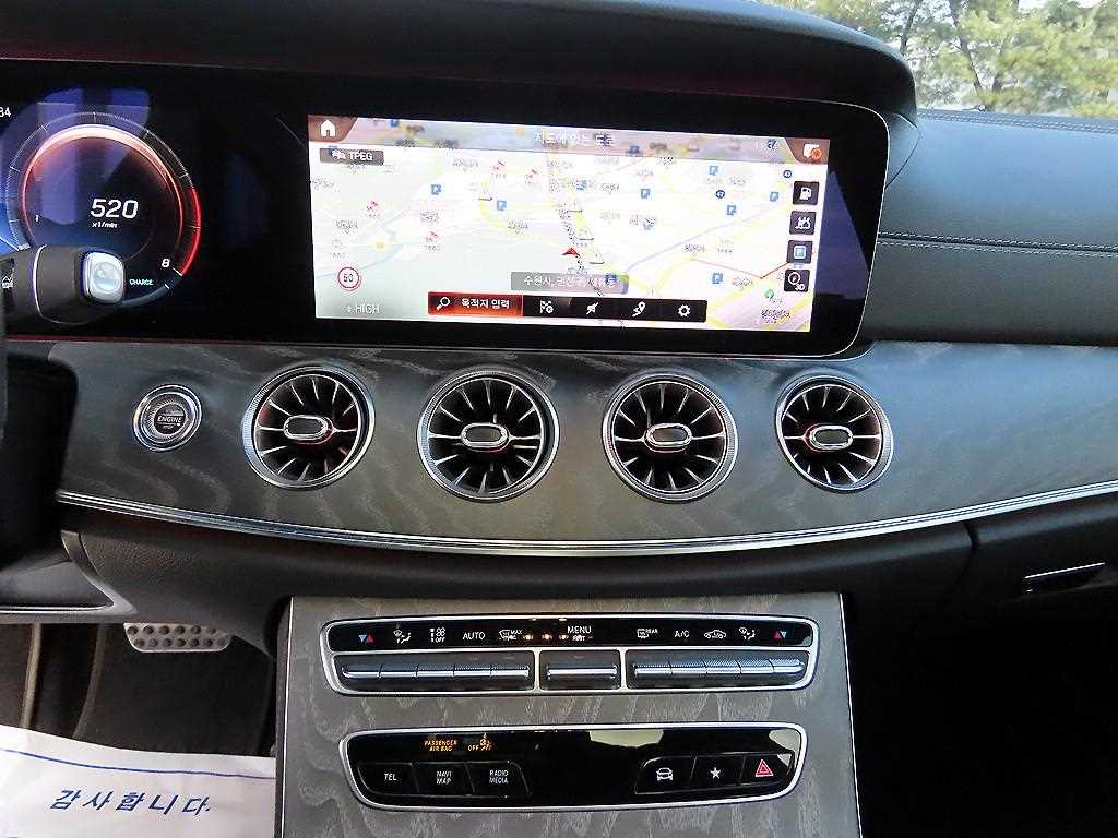 Mercedes Benz CLS Class - Vista 12