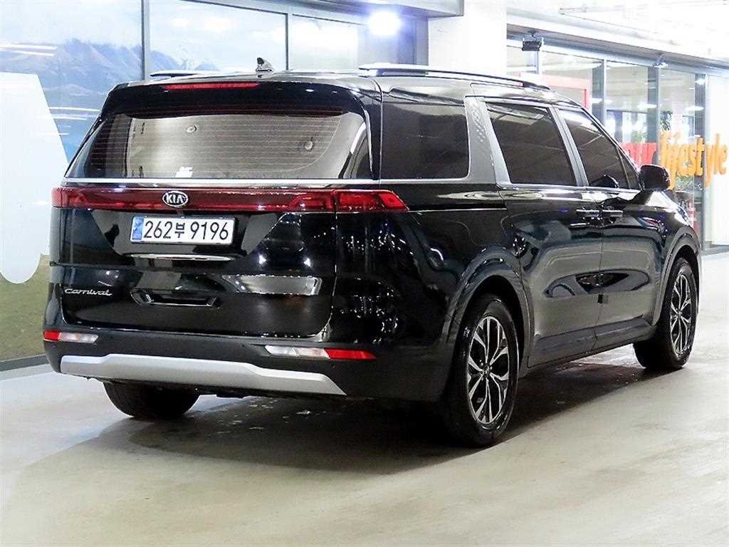 KIA Carnival - Vista 4