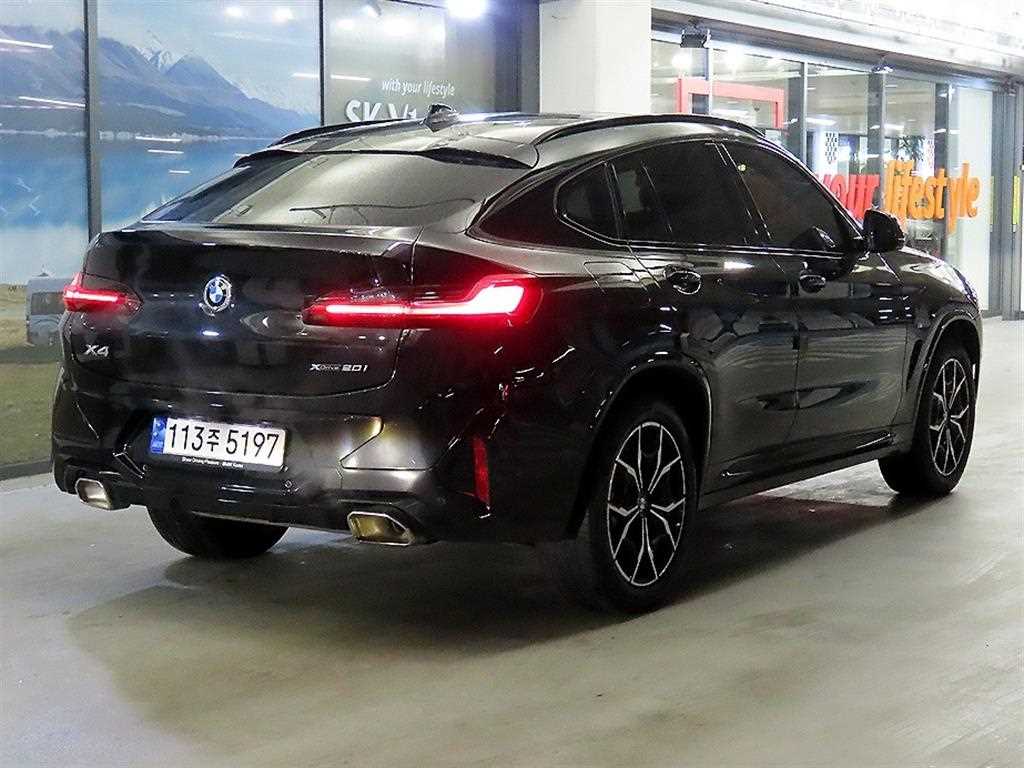BMW X4 - Vista 4
