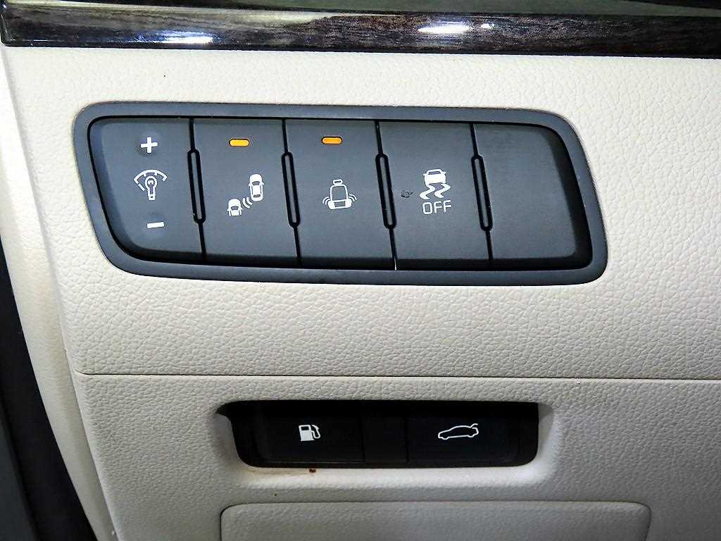 KIA K7 2013 Gris - Importación desde Corea - HF Imports Iquique - Foto 15