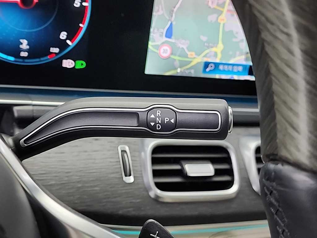 Mercedes Benz GLS Class - Vista 8