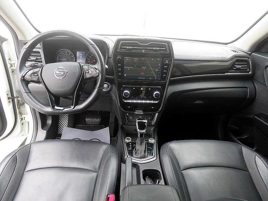 Ssangyong Tivoli - Vista 9