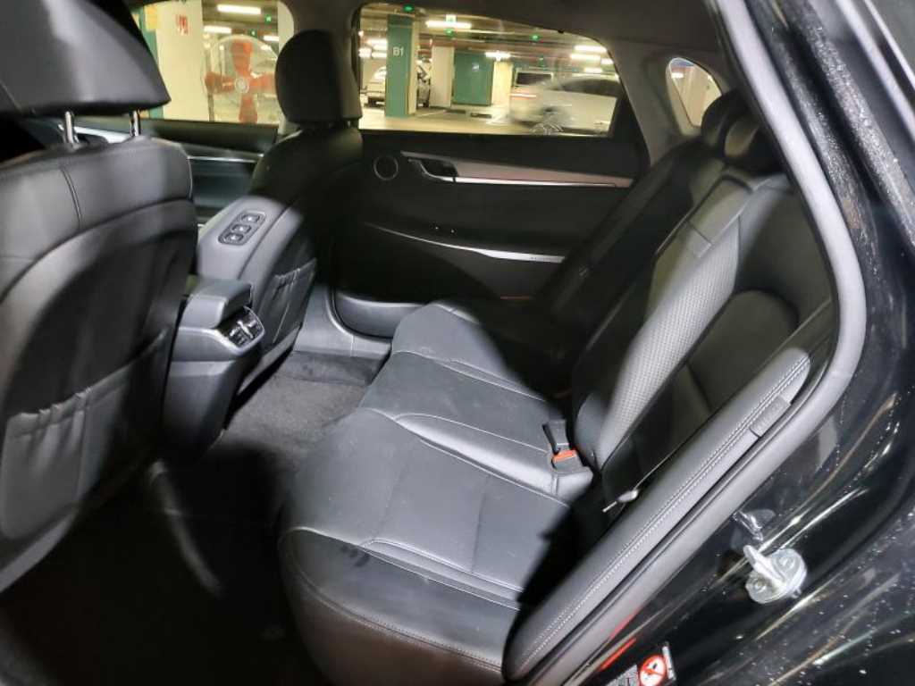 HYUNDAI Grandeur - Vista 9