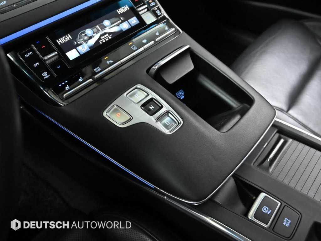 HYUNDAI Grandeur - Vista 11