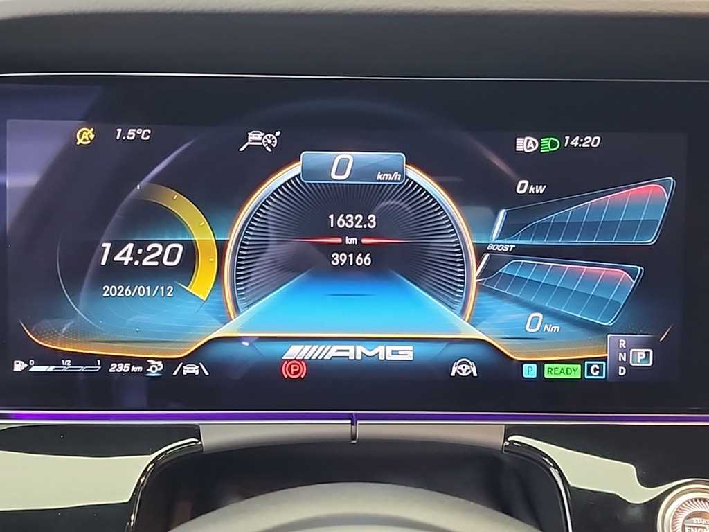 Mercedes Benz AMG GT - Vista 6