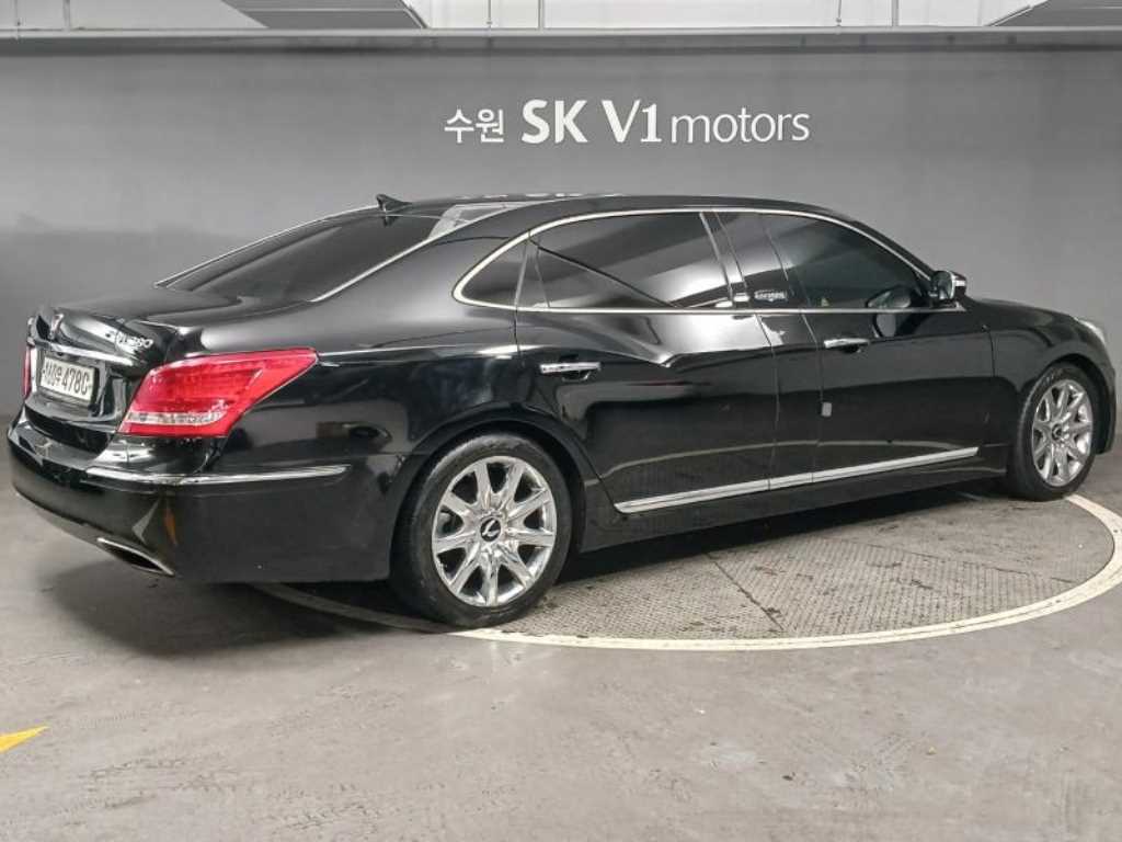 HYUNDAI Equus - Vista 4