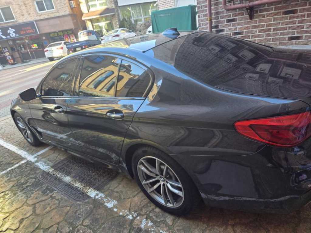 BMW 5 Series - Vista 3