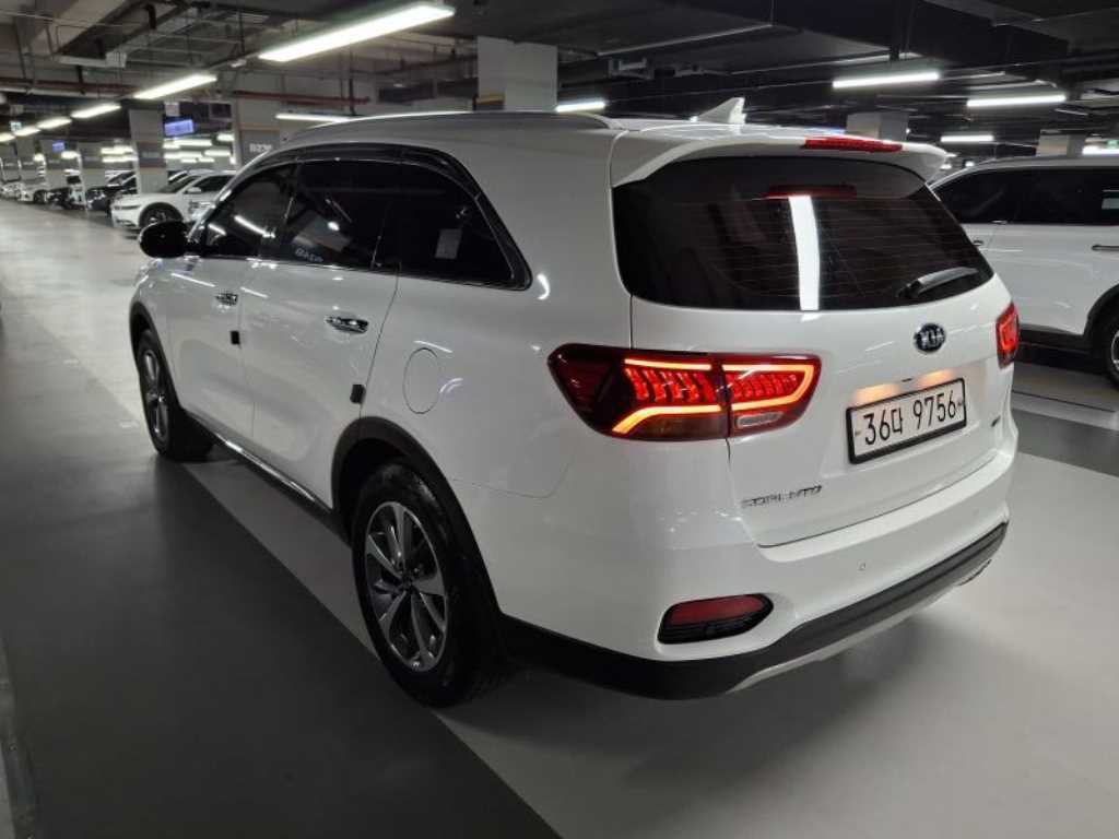 KIA Sorento - Vista 4