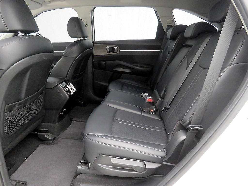 KIA Sorento - Vista 8