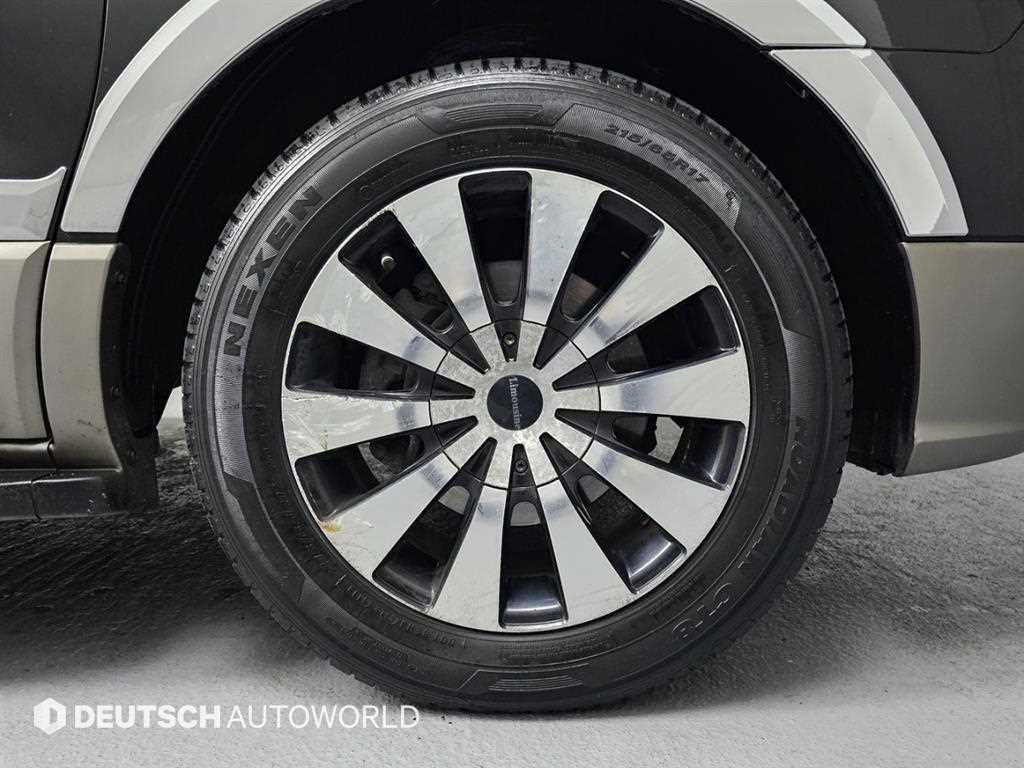 HYUNDAI Starex - Vista 5