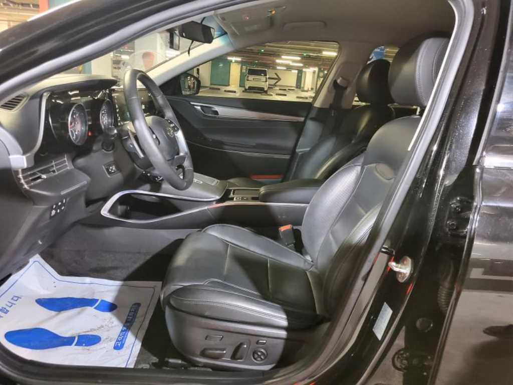 HYUNDAI Grandeur - Vista 8