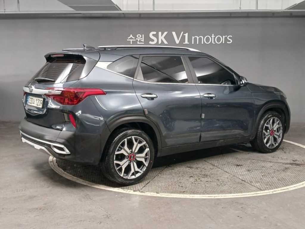 KIA Seltos - Vista 4