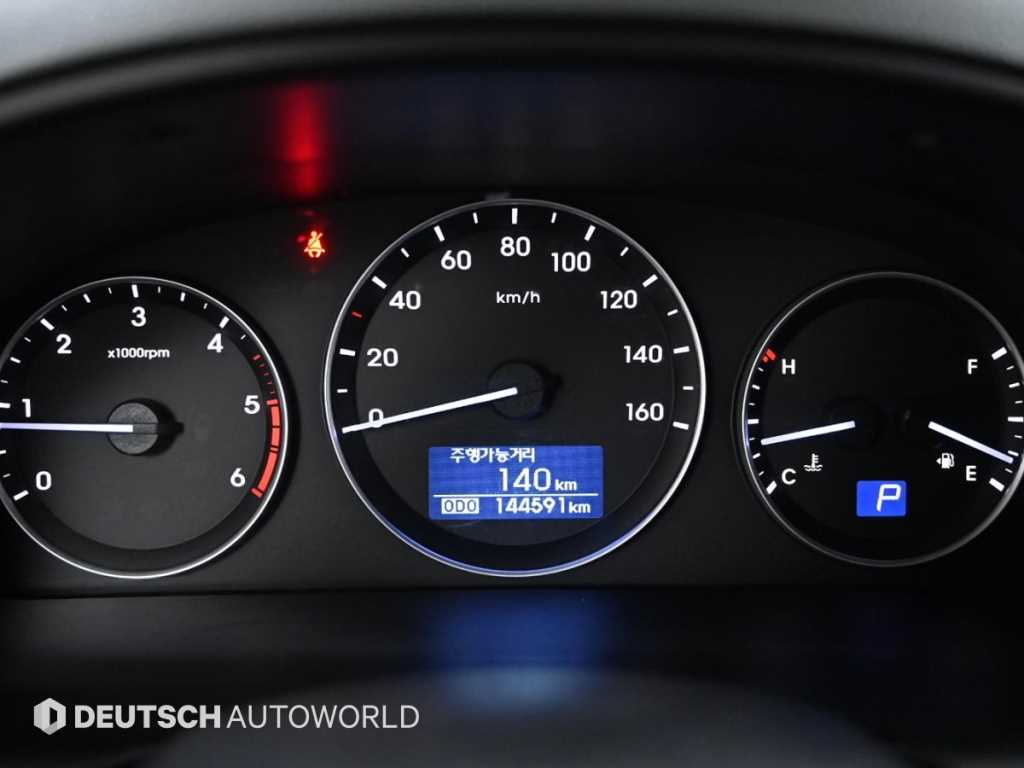 HYUNDAI Starex - Vista 8