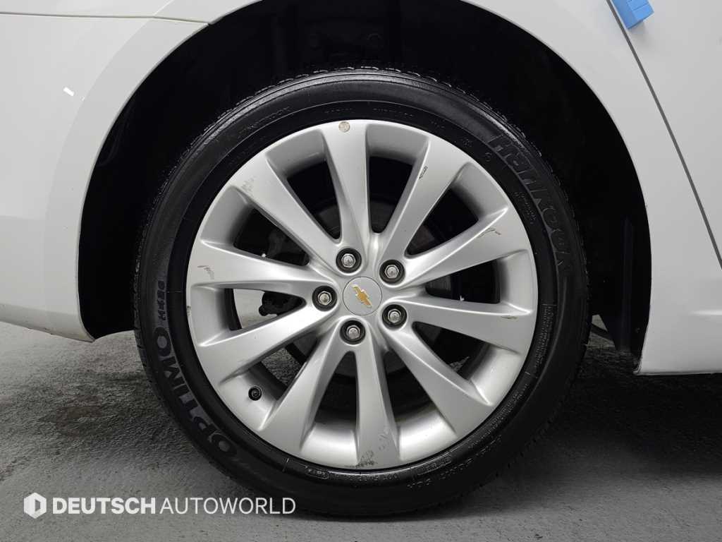 Chevrolet Cruise - Vista 5