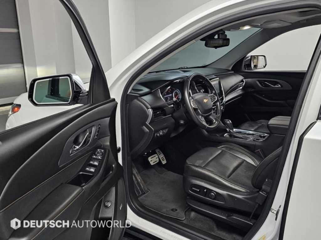 Chevrolet Travers - Vista 11