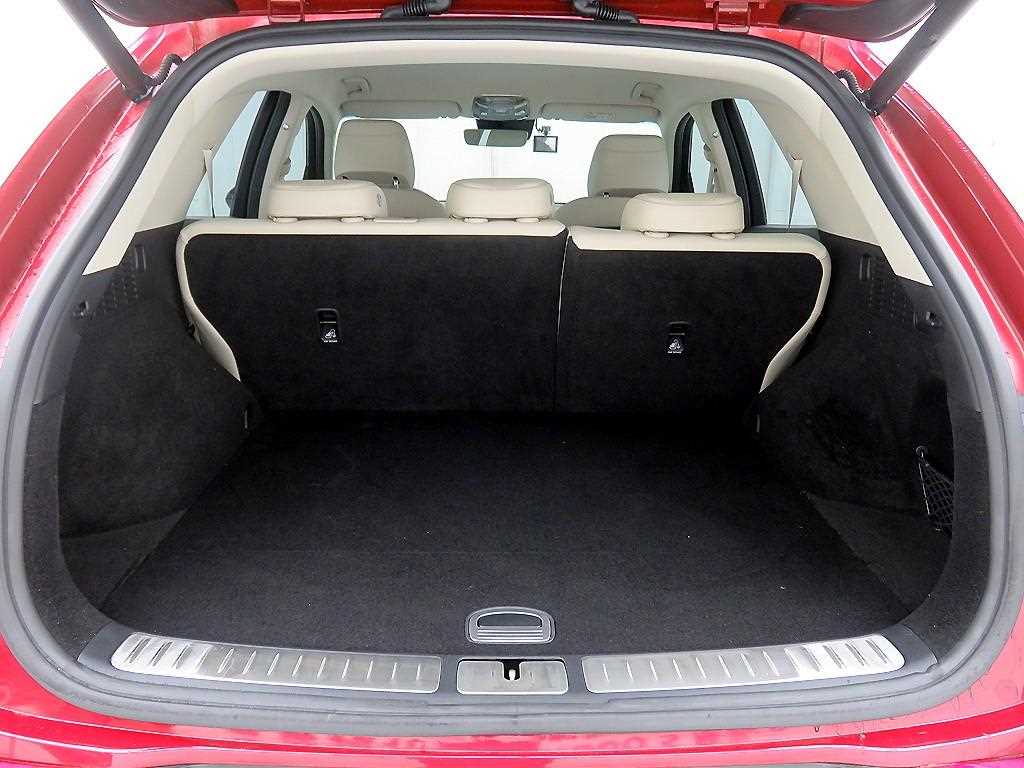 Genesis GV70 - Vista 5