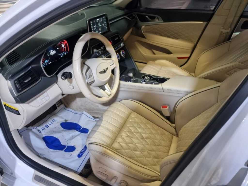 Genesis G70 - Vista 11