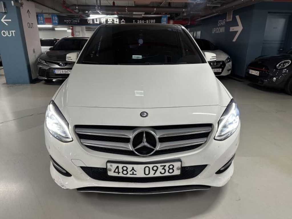 Mercedes Benz B Class (MY B) 2016 Blanco - Importación desde Corea - HF Imports Iquique - Foto 1
