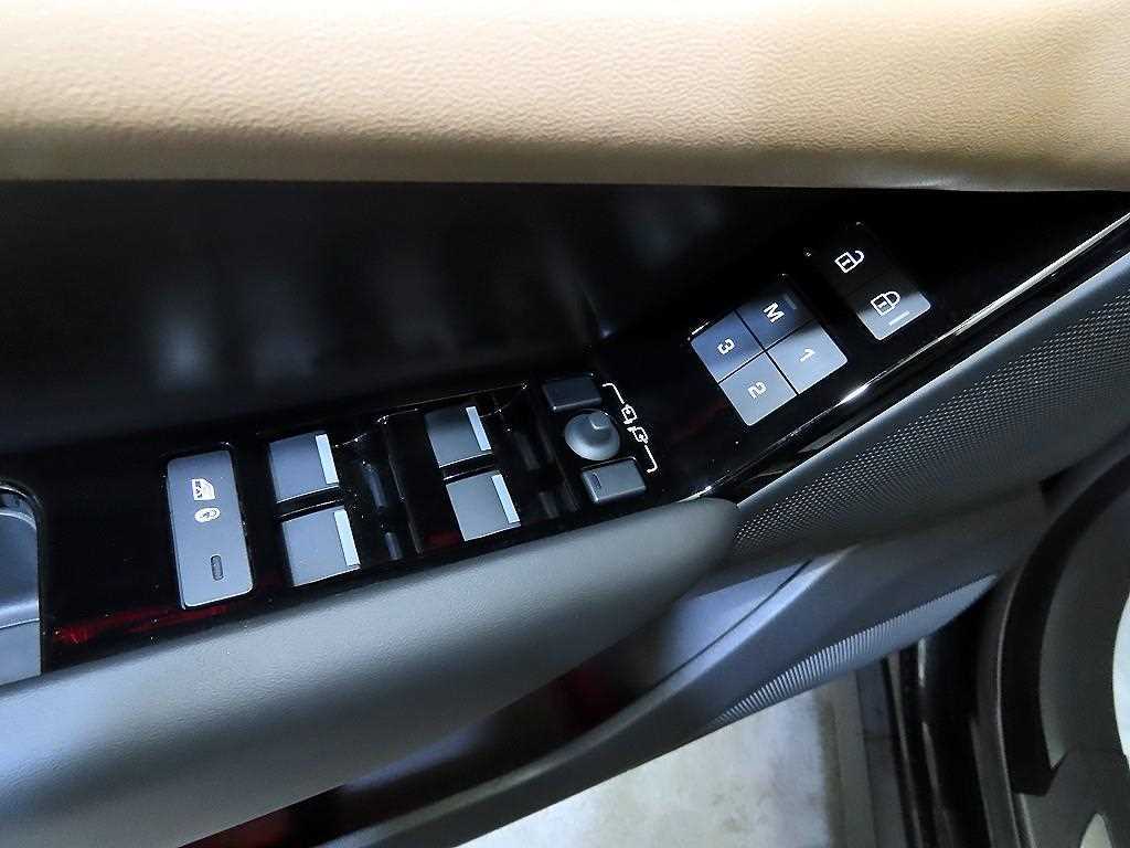 Land Rover Range Rover Bella 2025 Negro - Importación desde Corea - HF Imports Iquique - Foto 13