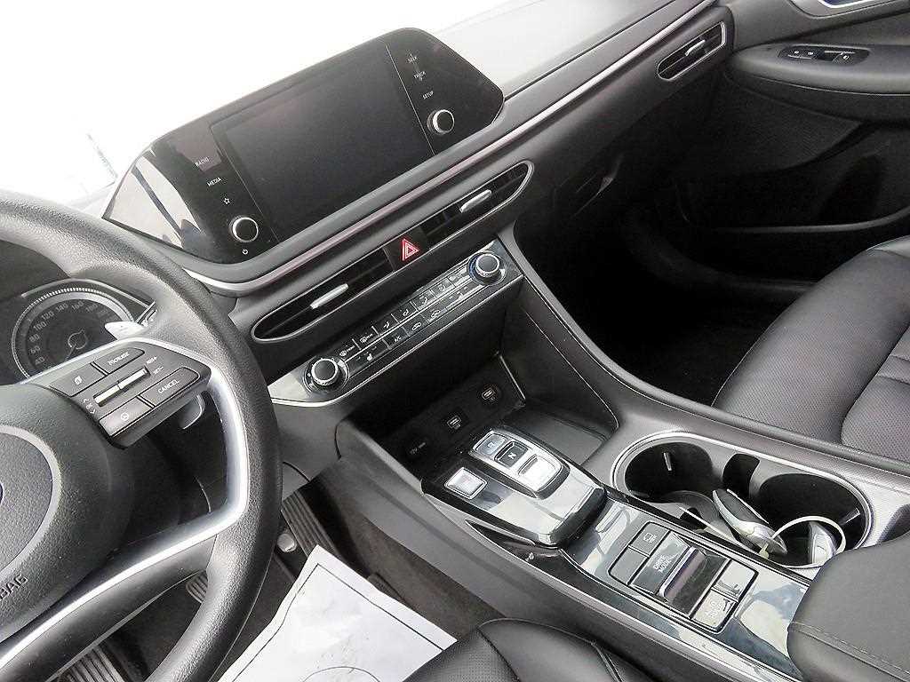 HYUNDAI Sonata - Vista 10