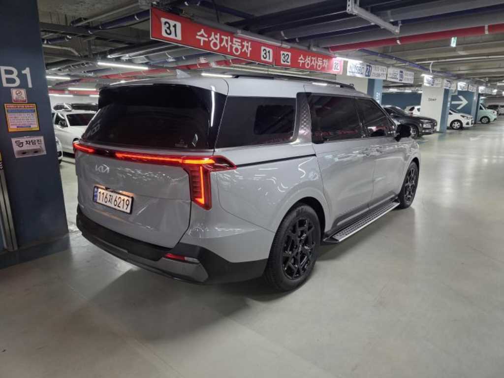 KIA Carnival - Vista 4