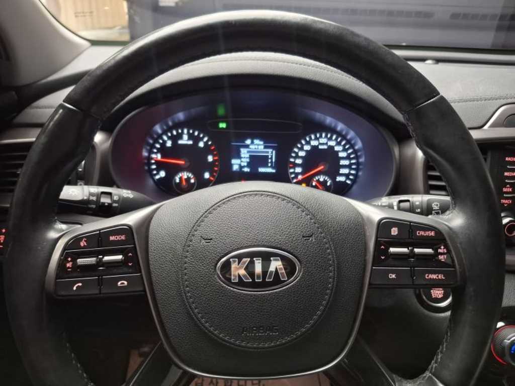 KIA Sorento - Vista 10