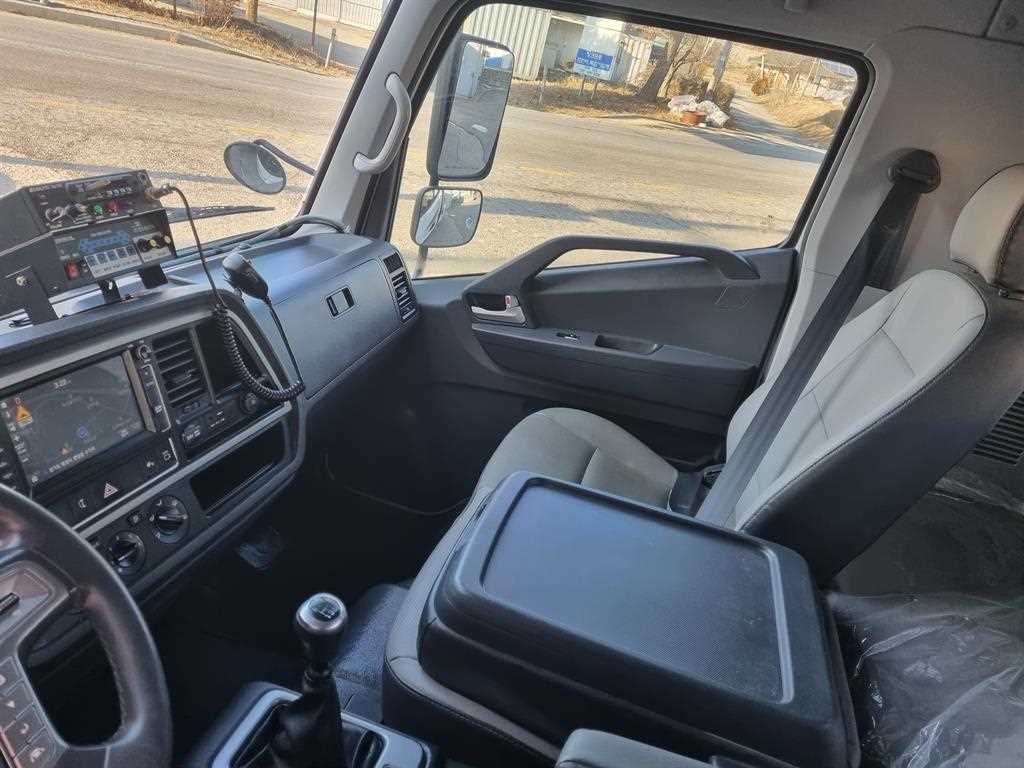 medium and large cargo Cargo 2023 Blanco - Importación desde Corea - HF Imports Iquique - Foto 15