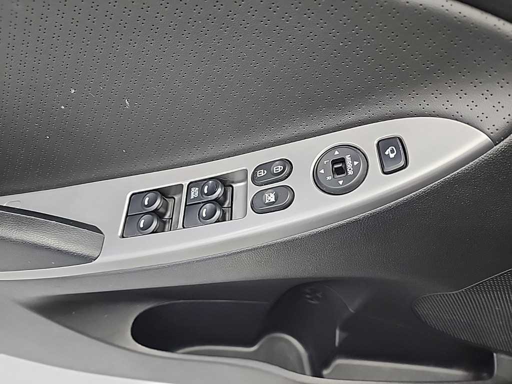 HYUNDAI Accent 2017 Negro - Importación desde Corea - HF Imports Iquique - Foto 13