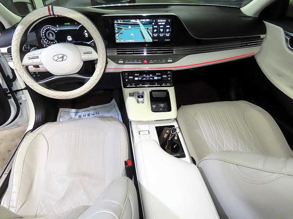 HYUNDAI Grandeur - Vista 9