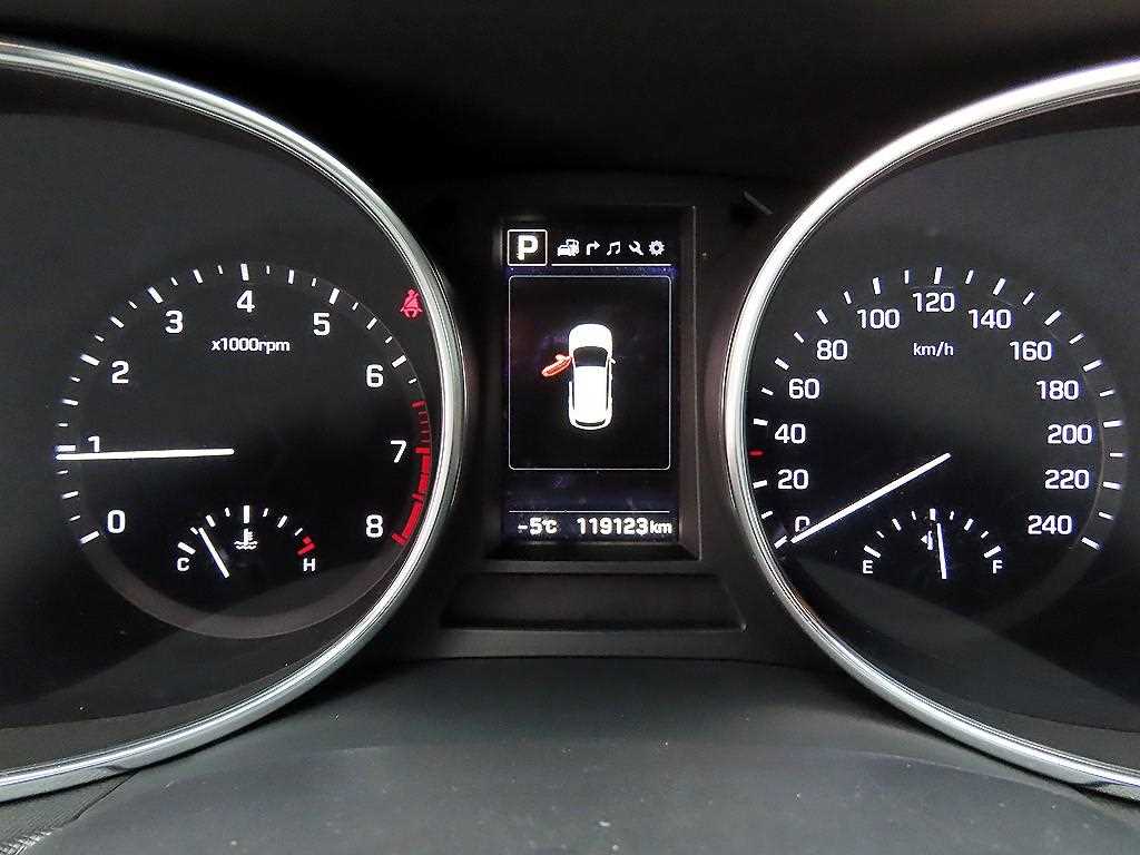 HYUNDAI Maxcruz - Vista 9