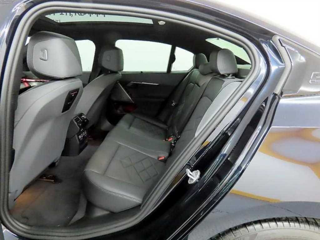 BMW 5 Series - Vista 6