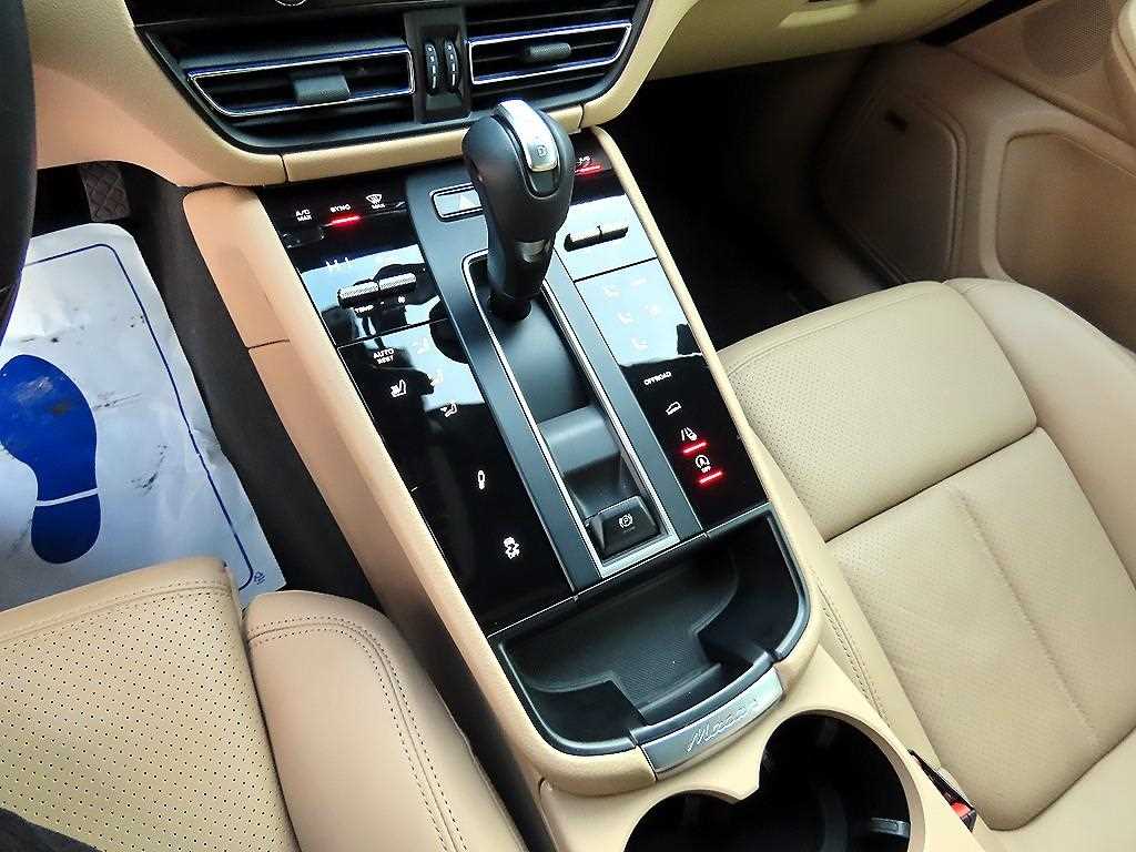 Porsche Macan - Vista 10