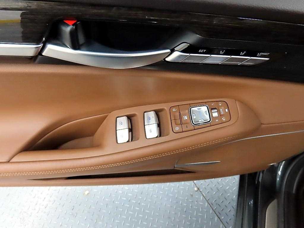 Genesis G90 - Vista 11