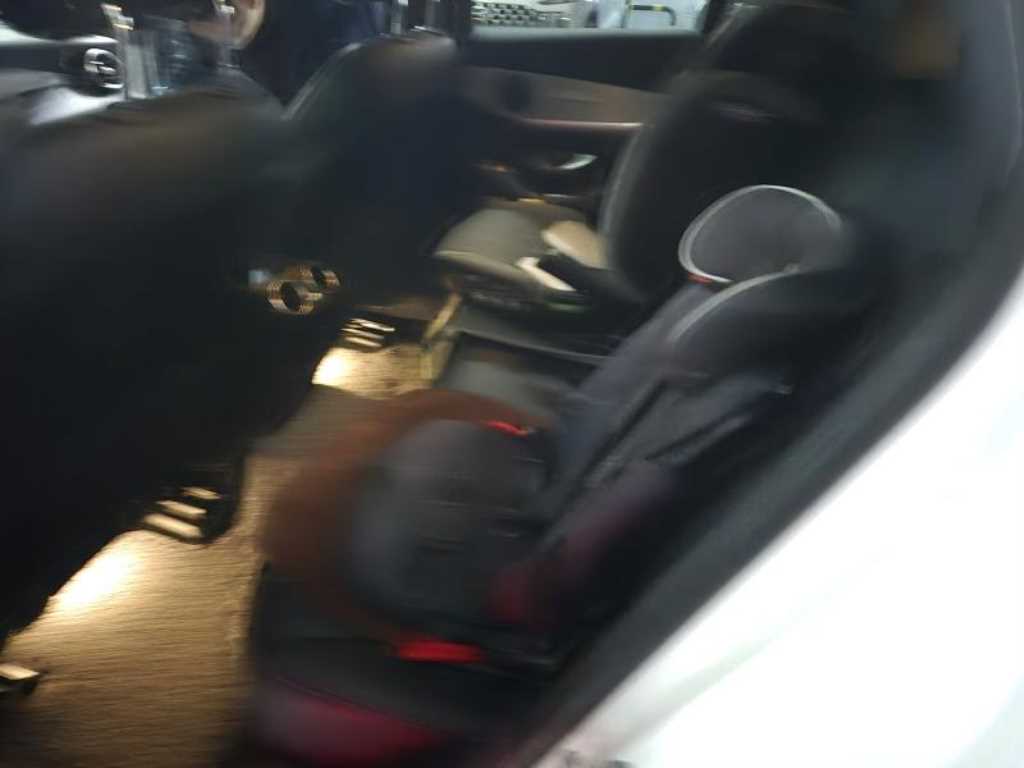 Mercedes Benz GLC Class - Vista 8