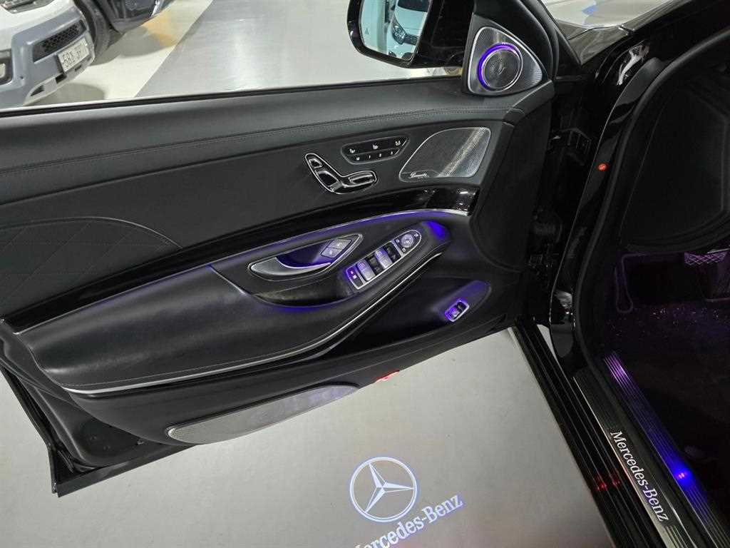 Mercedes Benz S Class - Vista 5