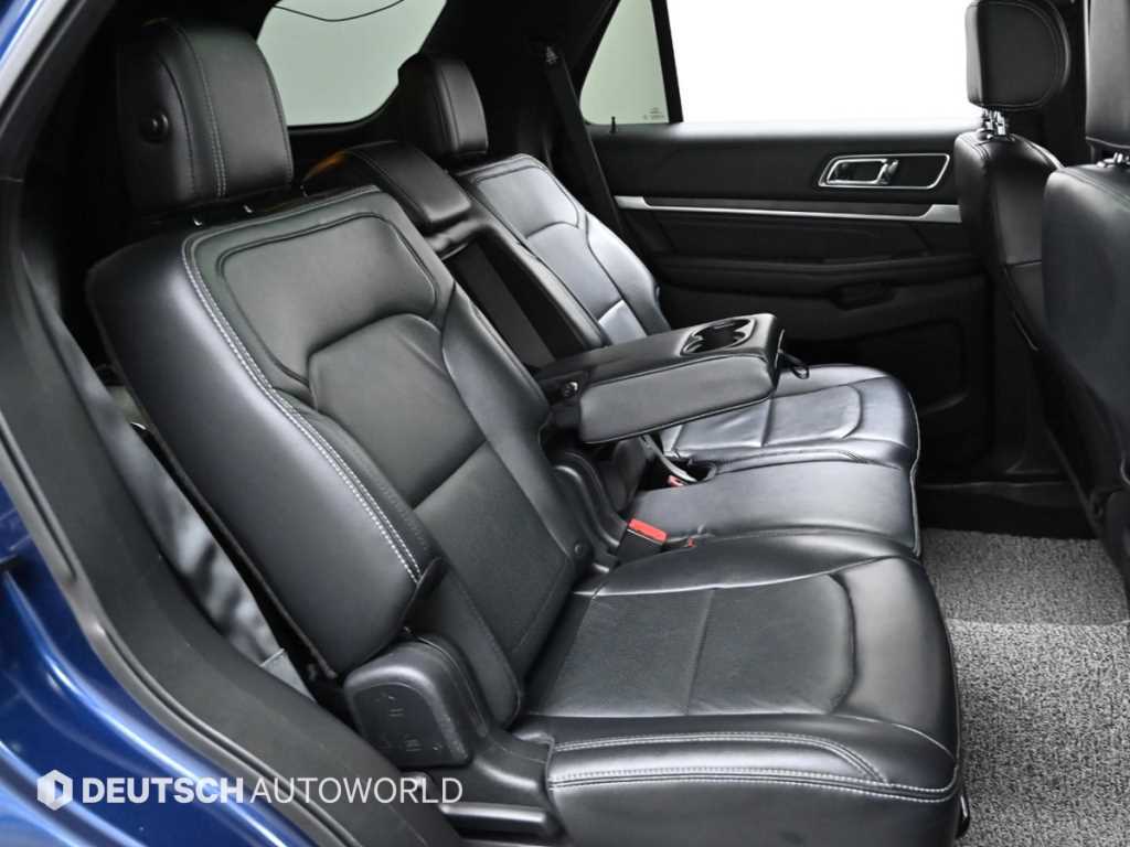 Ford Explorer - Vista 12