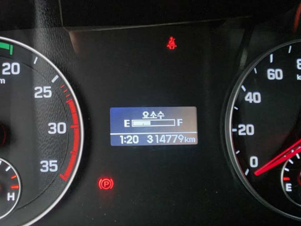 medium and large cargo truck 2018 Blanco - Importación desde Corea - HF Imports Iquique - Foto 19