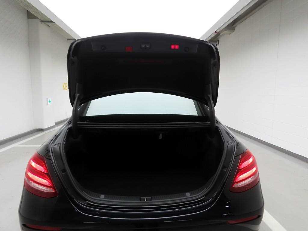 Mercedes Benz E class 2020 Negro - Importación desde Corea - HF Imports Iquique - Foto 14