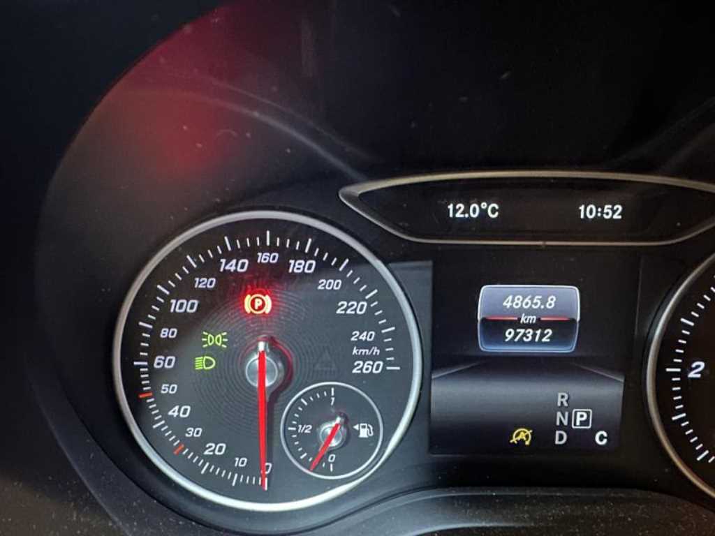 Mercedes Benz B Class (MY B) - Vista 3