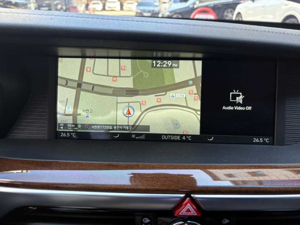 Genesis EQ900 - Vista 3