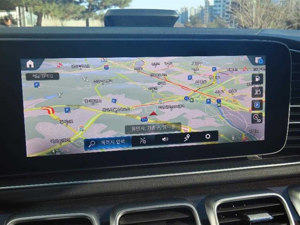 Mercedes Benz GLE Class - Vista 8