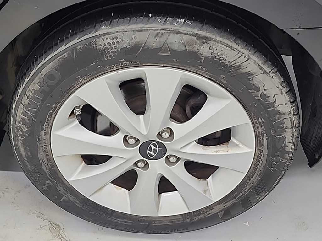 HYUNDAI Accent 2017 Negro - Importación desde Corea - HF Imports Iquique - Foto 17